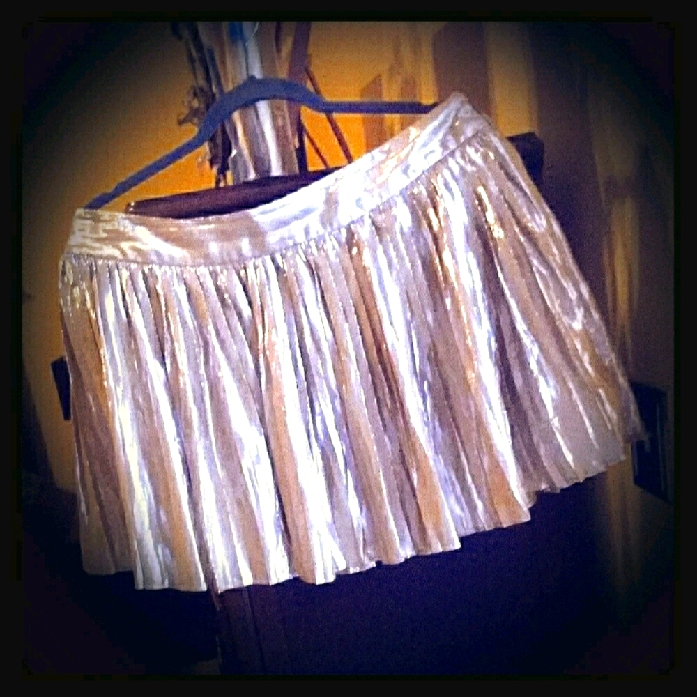 New LONDON JEAN Silk Skirt. 12